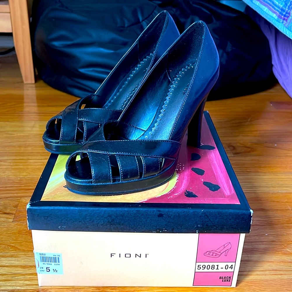 Fioni Black Heels Open Toe Size 5.5